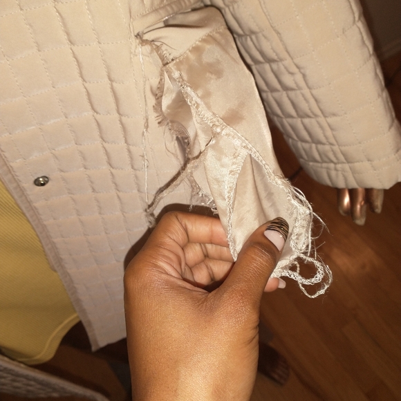 Women's portrait cream jacket - Picture 10 of 11